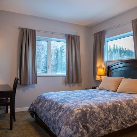 Downtown Whitehorse 4 Bedrooms Deluxe Condo Exterior foto